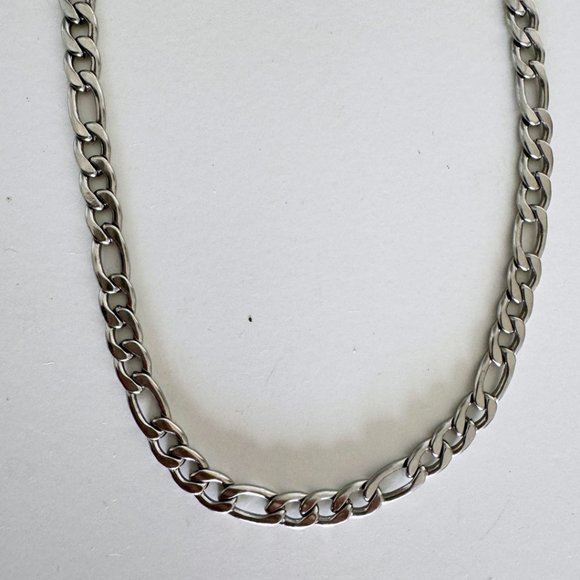 STEELX Jewelry - Stainless Steel 6mm Figaro Chain Necklace 24" | STEELX